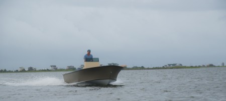 Carolina style tunnel skiff