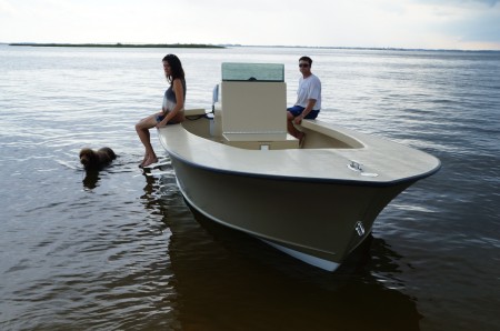 19' tunnel fishing skiff